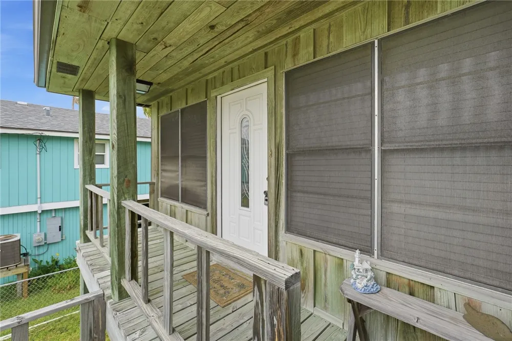 623 Woodhaven Ingleside, TX 78362