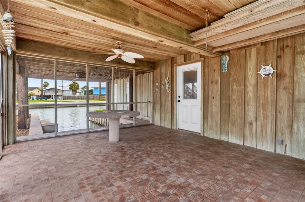 623 Woodhaven Ingleside, TX 78362