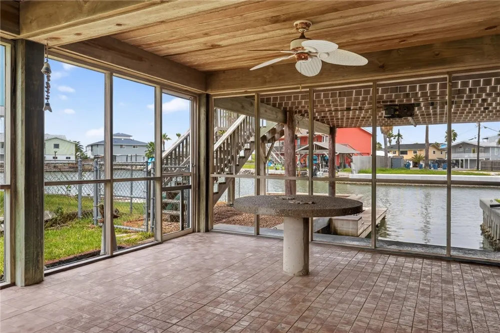 623 Woodhaven Ingleside, TX 78362