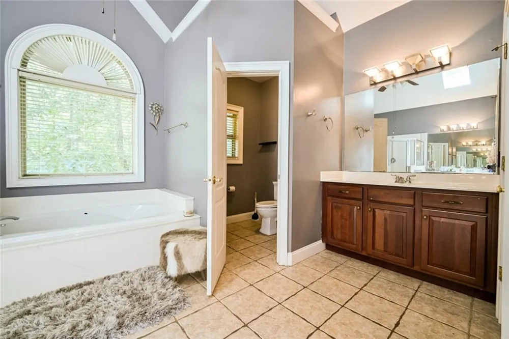 12426 Edgewater Drive Hampton, GA 30228
