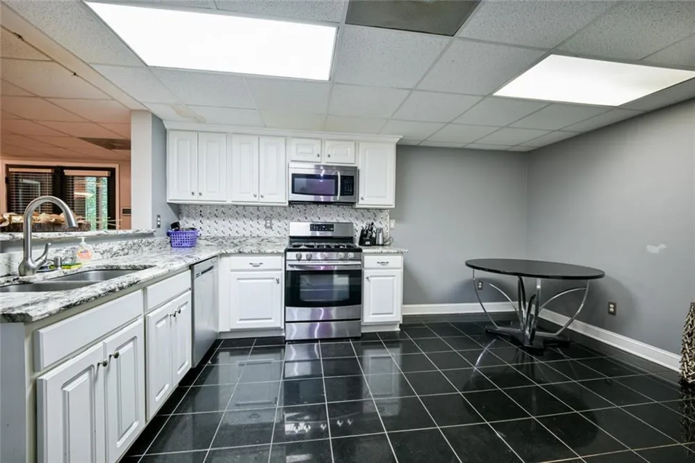 12426 Edgewater Drive Hampton, GA 30228