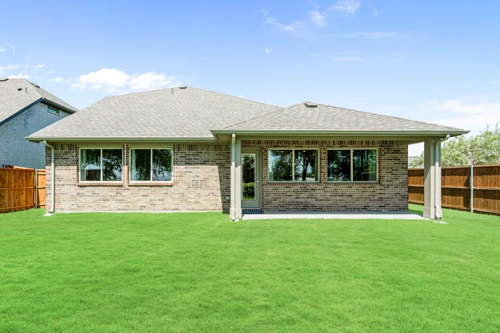 2204 Broken Arrow Drive Aubrey, TX 76227