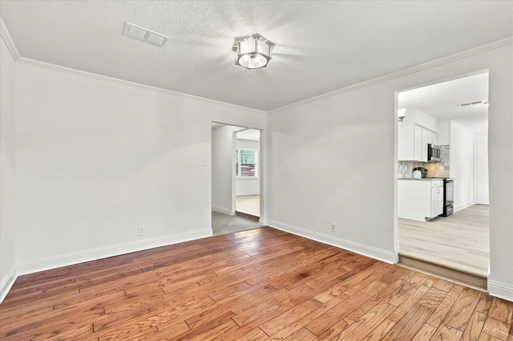 403 E Huitt Lane Euless, TX 76040