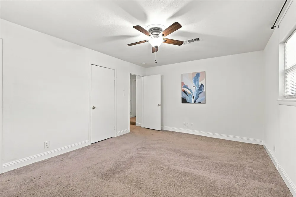 403 E Huitt Lane Euless, TX 76040