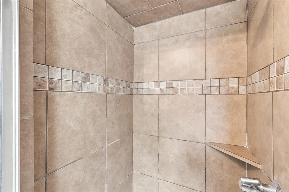 403 E Huitt Lane Euless, TX 76040