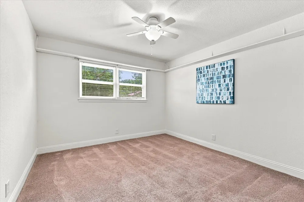 403 E Huitt Lane Euless, TX 76040