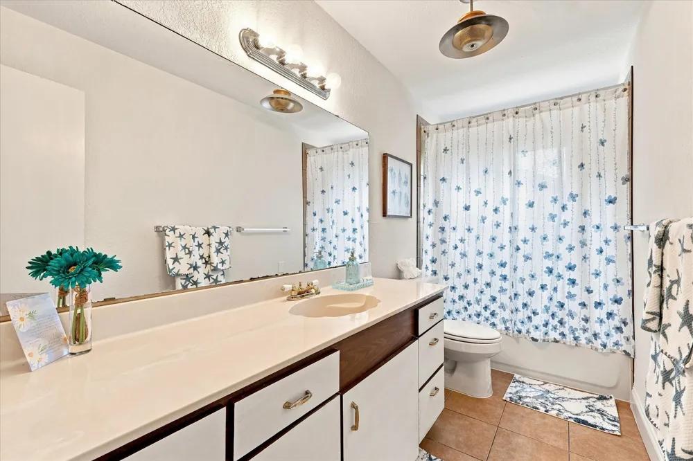 403 E Huitt Lane Euless, TX 76040