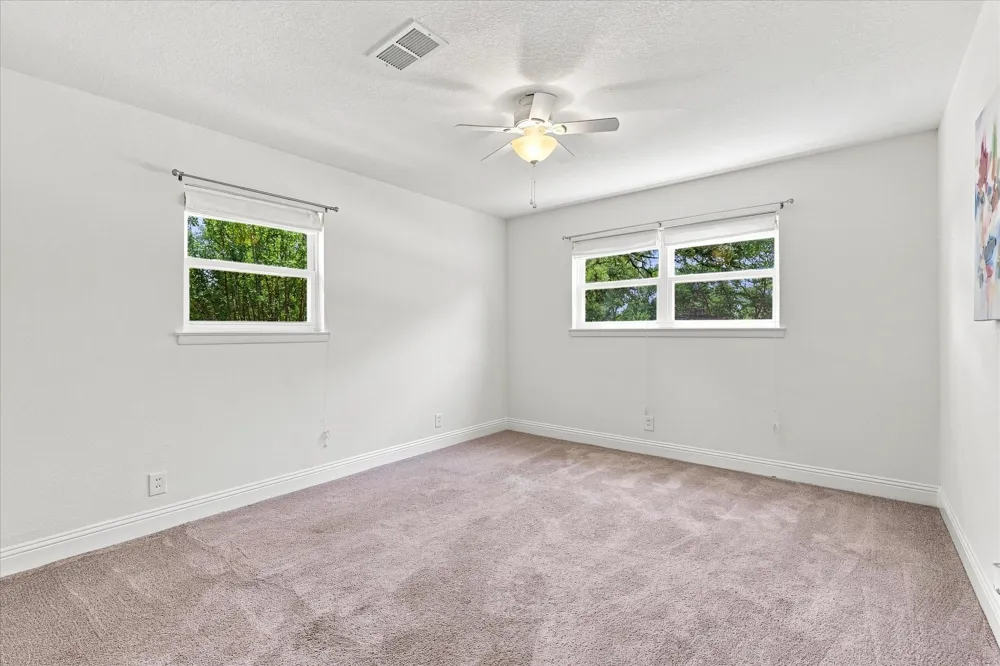 403 E Huitt Lane Euless, TX 76040