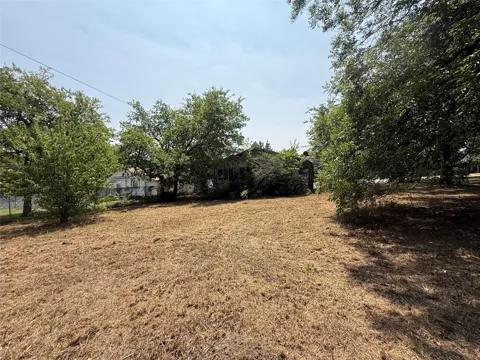 204 W Maple Street