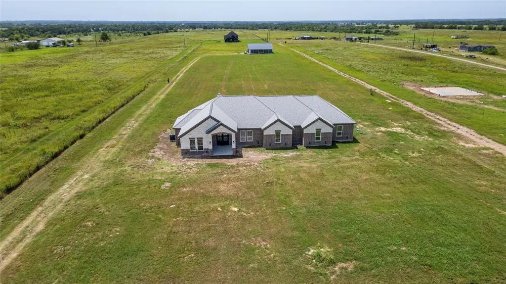 809 Vz County Road 2623 Wills Point, TX 75169