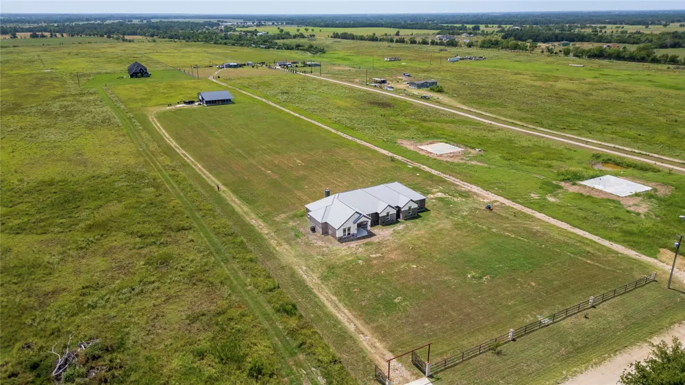 809 Vz County Road 2623 Wills Point, TX 75169