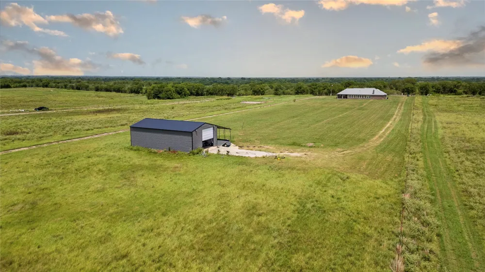 809 Vz County Road 2623 Wills Point, TX 75169