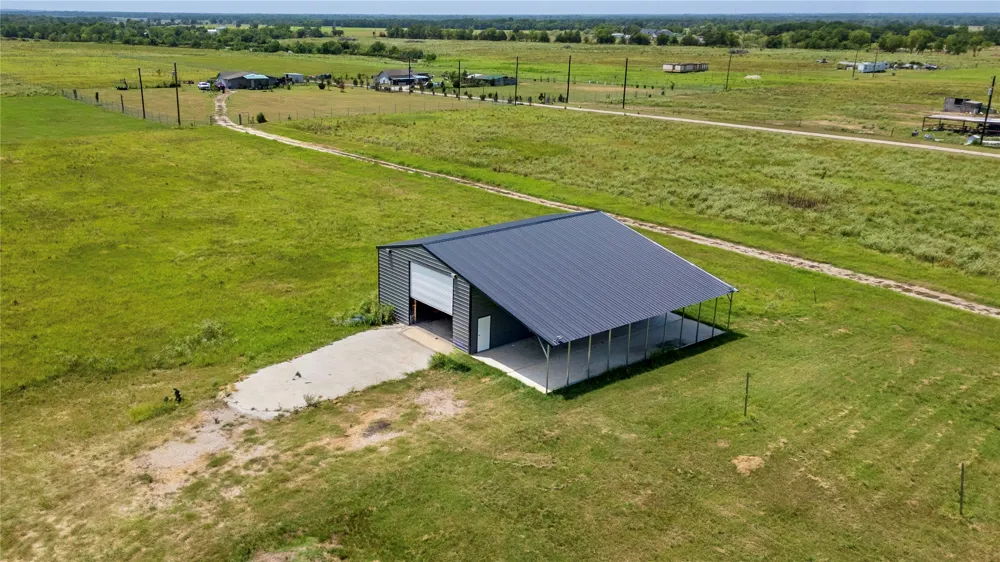 809 Vz County Road 2623 Wills Point, TX 75169