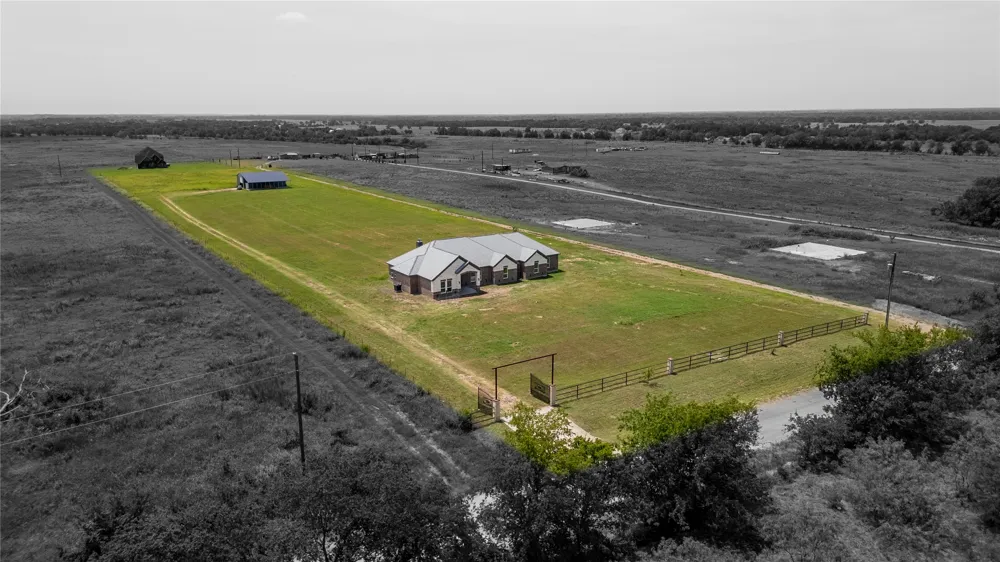 809 Vz County Road 2623 Wills Point, TX 75169