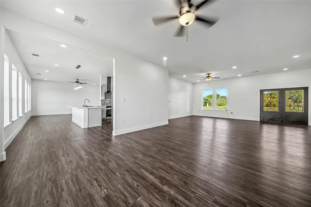 809 Vz County Road 2623 Wills Point, TX 75169