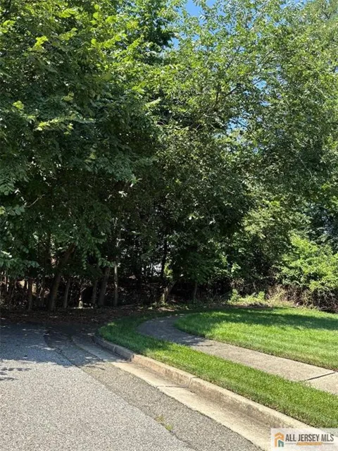 0-0 Christopher Street