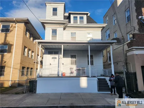 7 Georgia Avenue