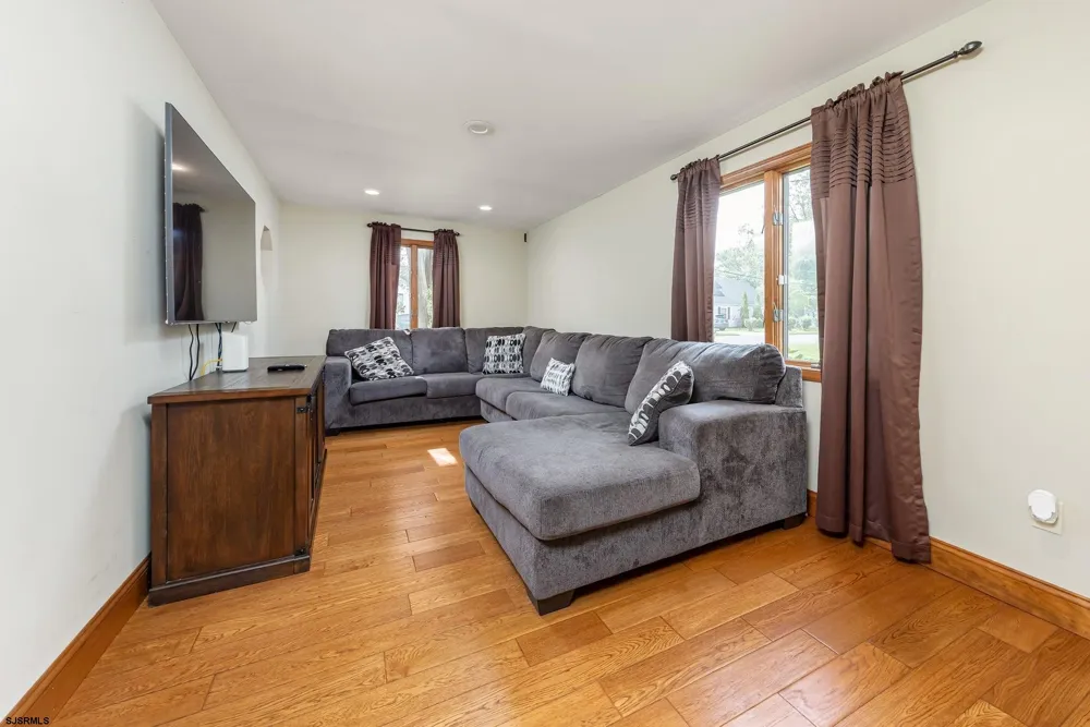 211 N 12th Street Millville, NJ 08332