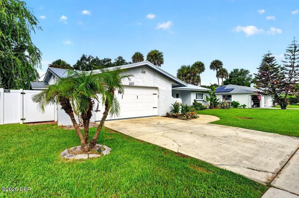 237 Brittany Avenue Port Orange, FL 32127