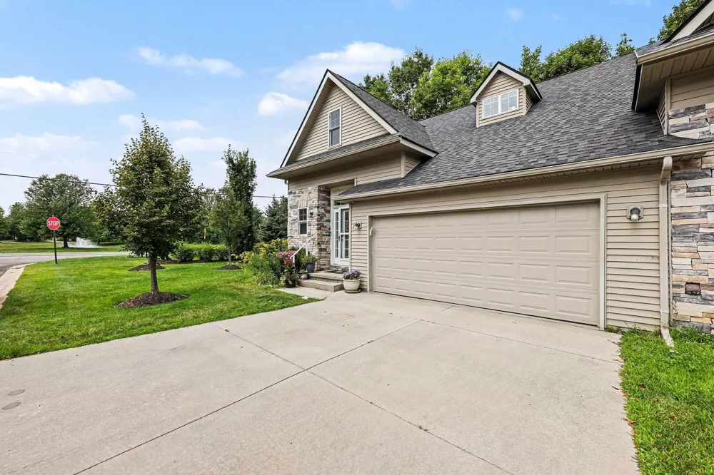 5496 Trillium Crossing Court Ann Arbor, MI 48103