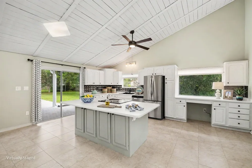 2550 COREY AVENUE Melbourne, FL 32904