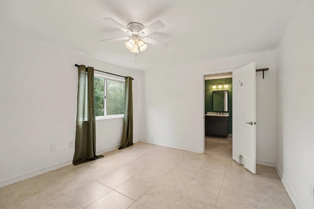 2550 COREY AVENUE Melbourne, FL 32904