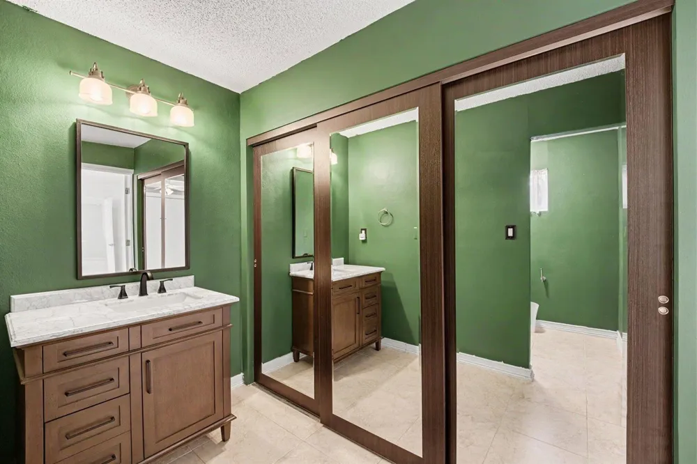 2550 COREY AVENUE Melbourne, FL 32904