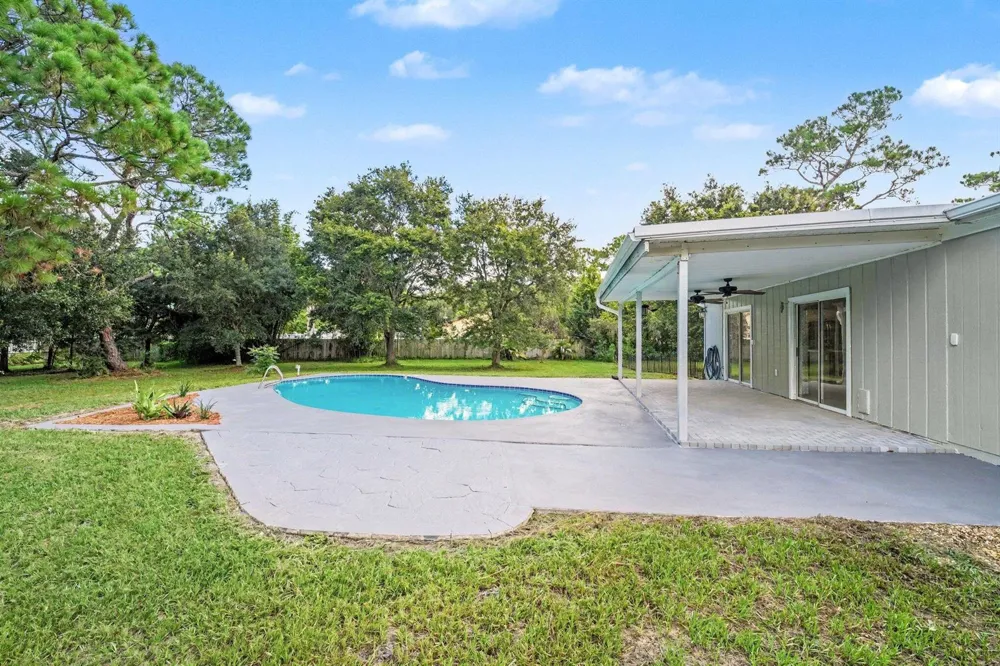 2550 COREY AVENUE Melbourne, FL 32904