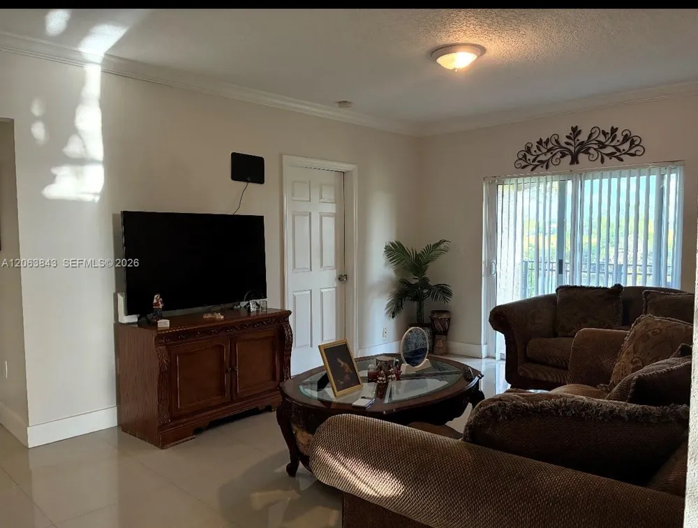 230 SW 117th Ter #11102 Pembroke Pines, FL 33025