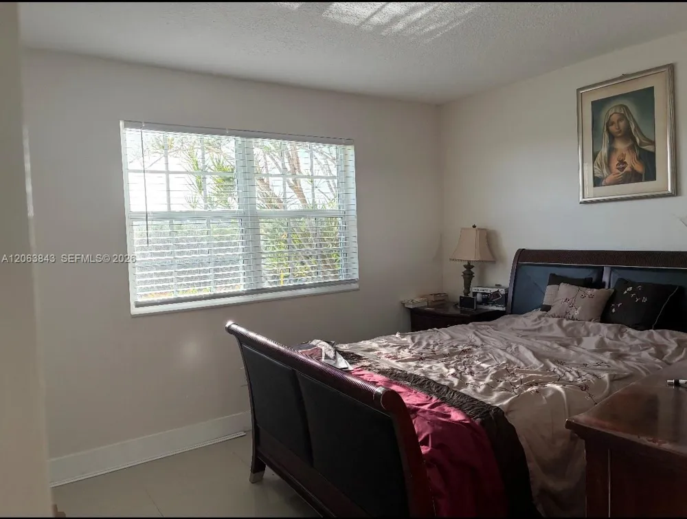 230 SW 117th Ter #11102 Pembroke Pines, FL 33025