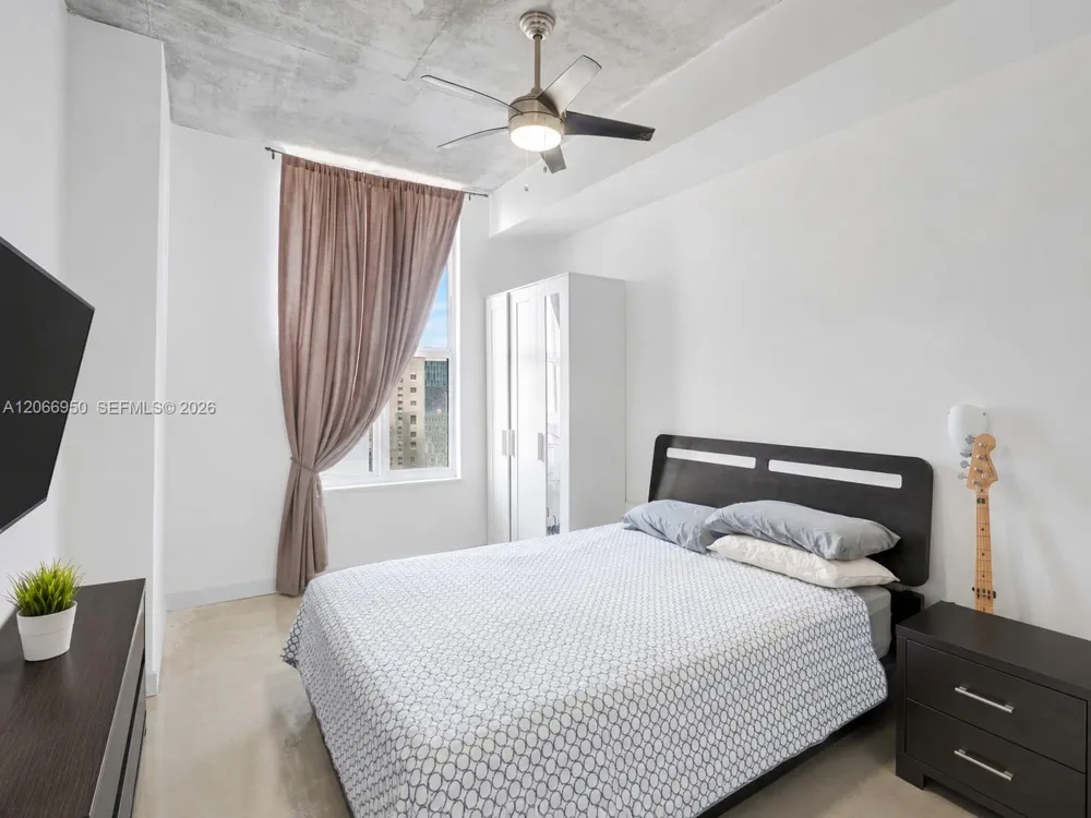 234 NE 3rd St #1007 Miami, FL 33132