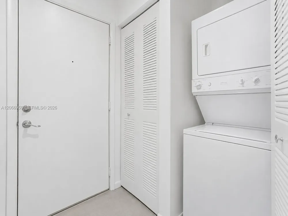 234 NE 3rd St #1007 Miami, FL 33132