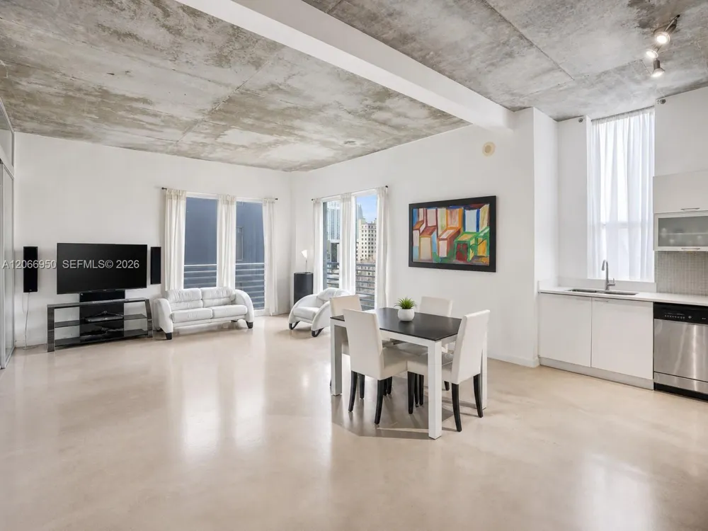 234 NE 3rd St #1007 Miami, FL 33132