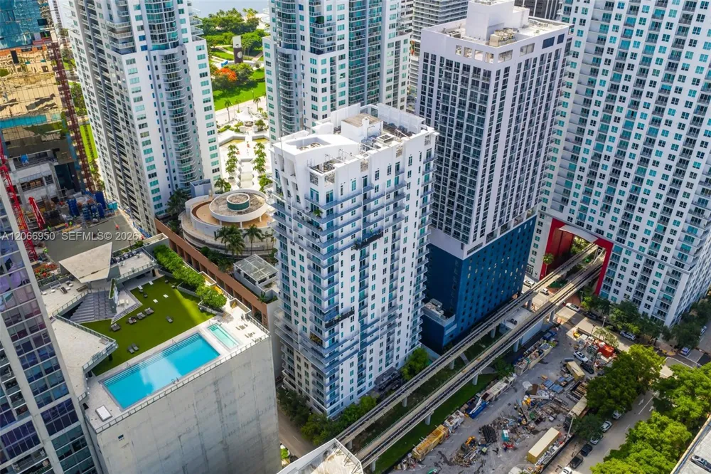 234 NE 3rd St #1007 Miami, FL 33132