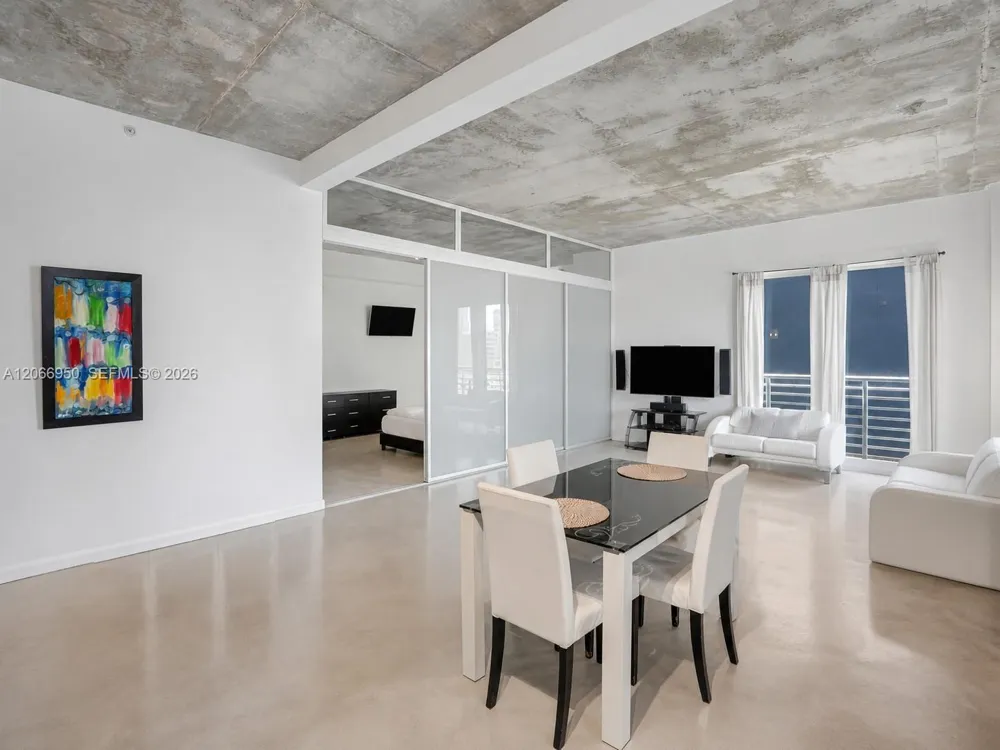 234 NE 3rd St #1007 Miami, FL 33132
