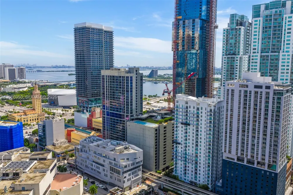 234 NE 3rd St #1007 Miami, FL 33132