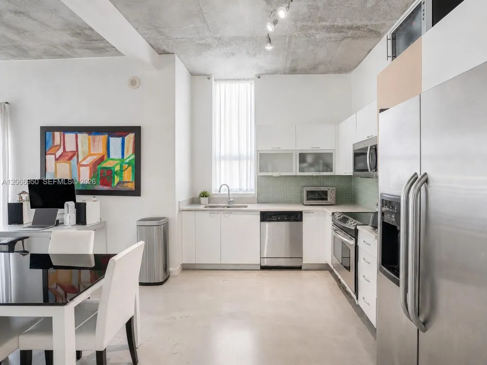 234 NE 3rd St #1007 Miami, FL 33132