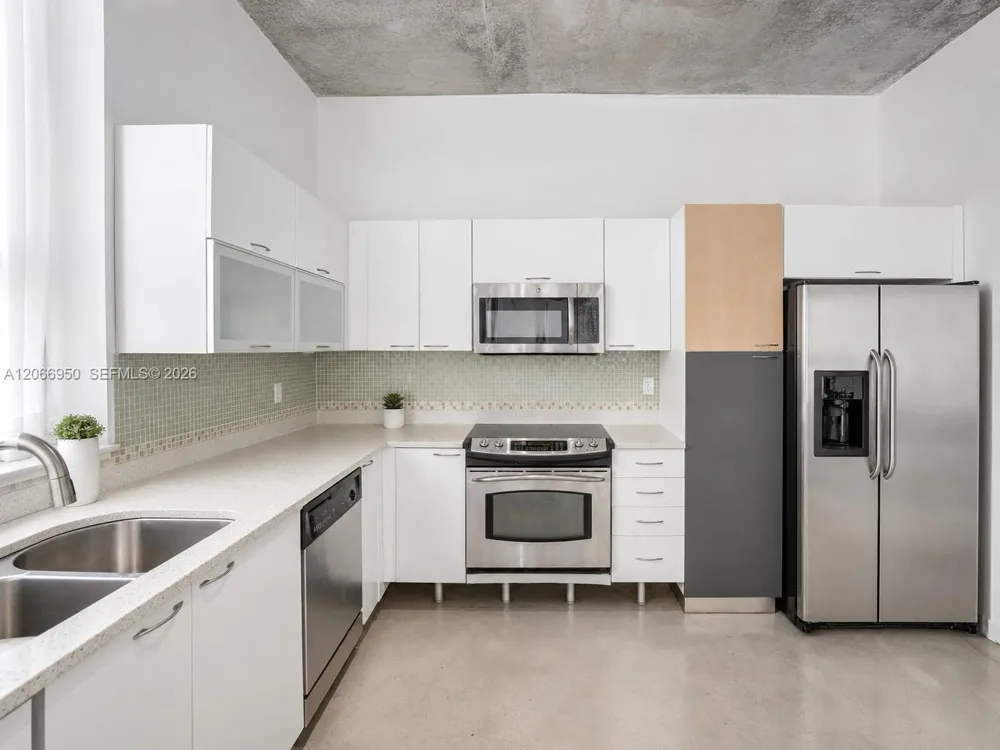 234 NE 3rd St #1007 Miami, FL 33132