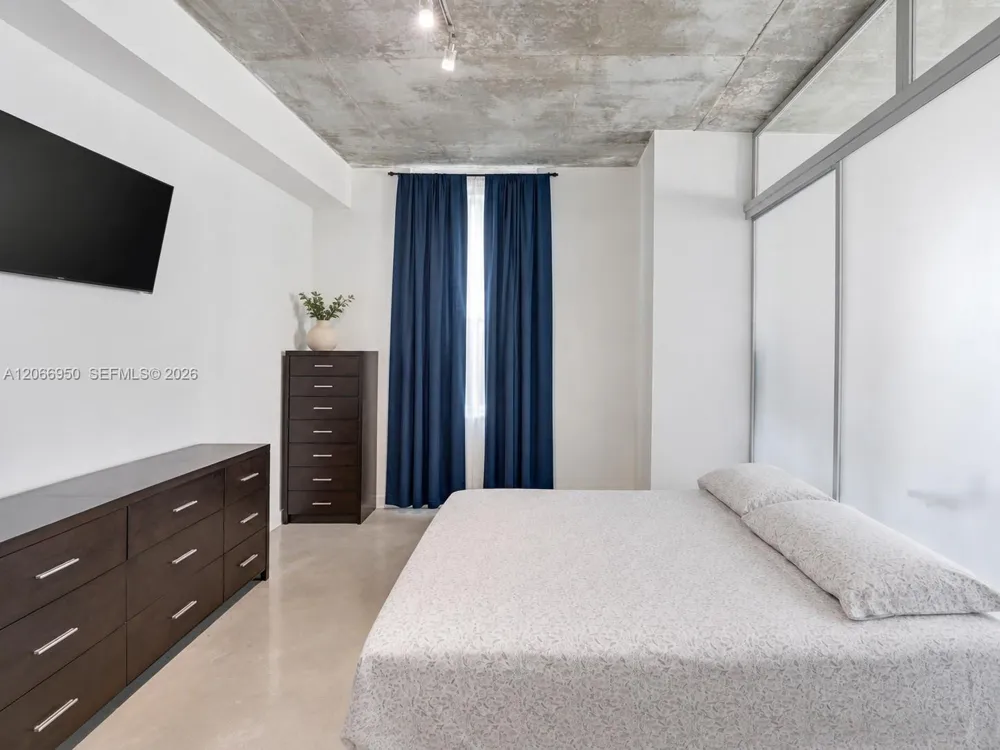 234 NE 3rd St #1007 Miami, FL 33132