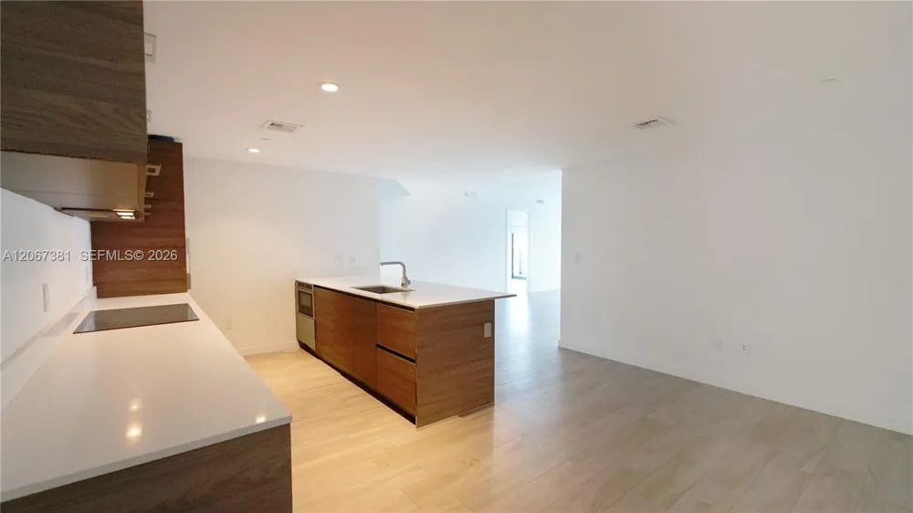 1300 S Miami Ave #2610 Miami, FL 33130
