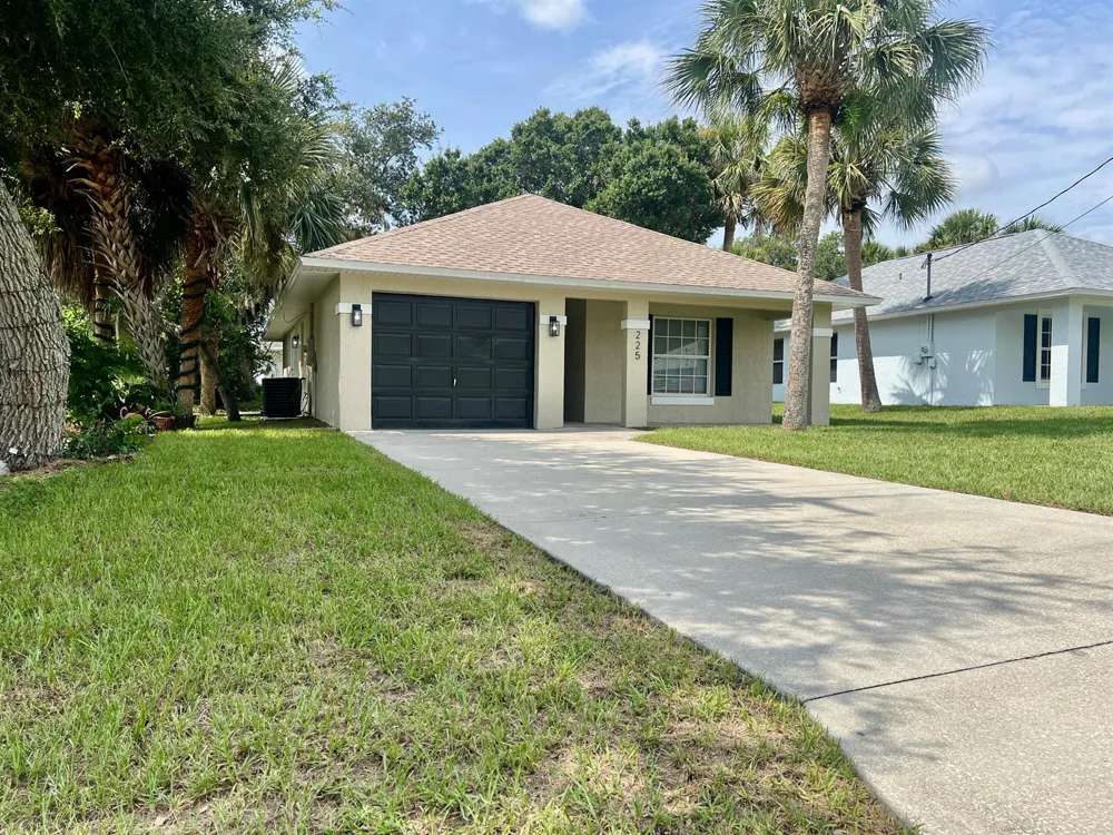 225 12th Street SW Vero Beach, FL 32962