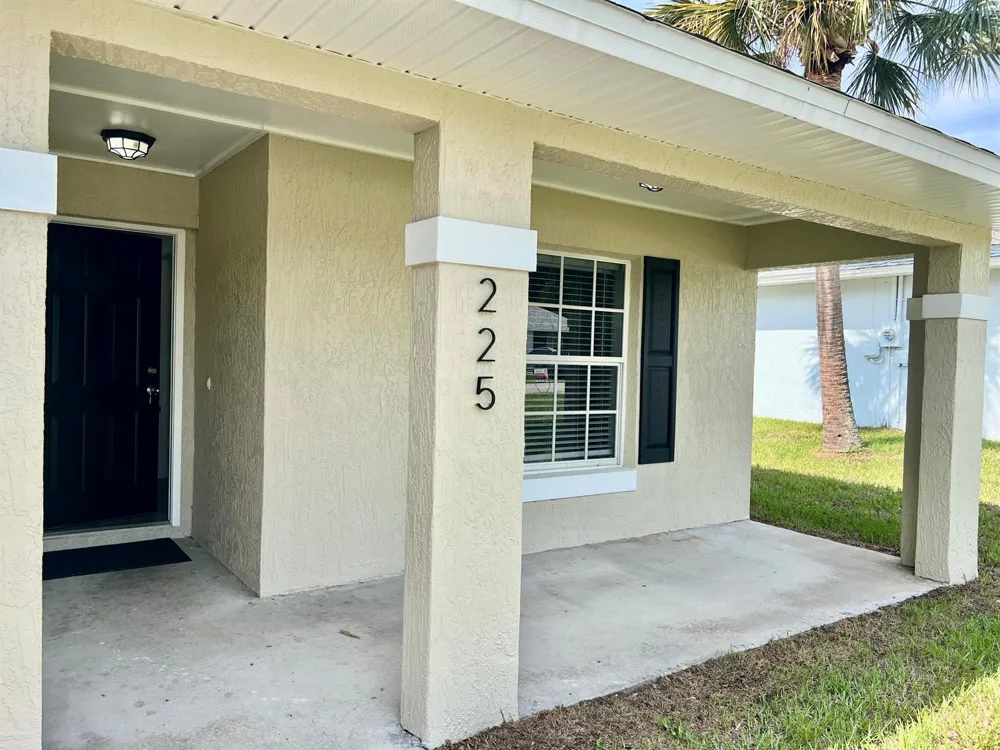 225 12th Street SW Vero Beach, FL 32962