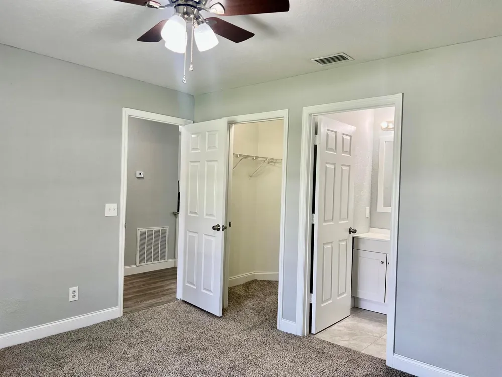 225 12th Street SW Vero Beach, FL 32962