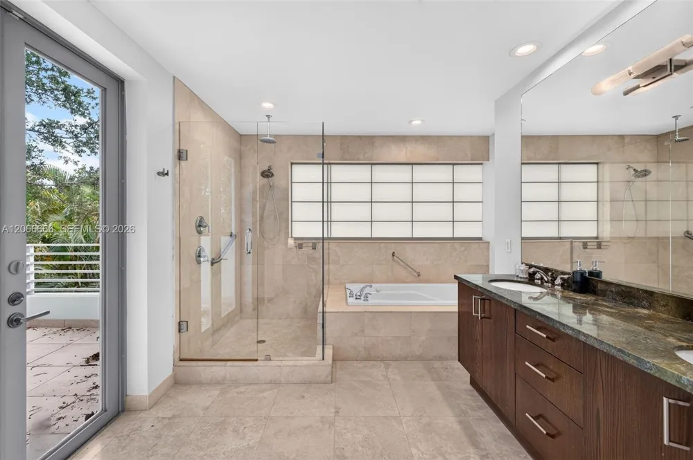 125 NE 16th Ter Fort Lauderdale, FL 33301