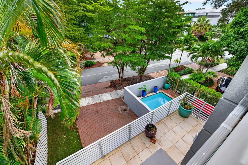 125 NE 16th Ter Fort Lauderdale, FL 33301