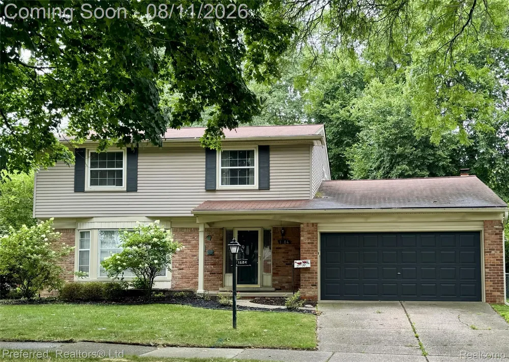 1684 Lexington Street Plymouth City, MI 48170