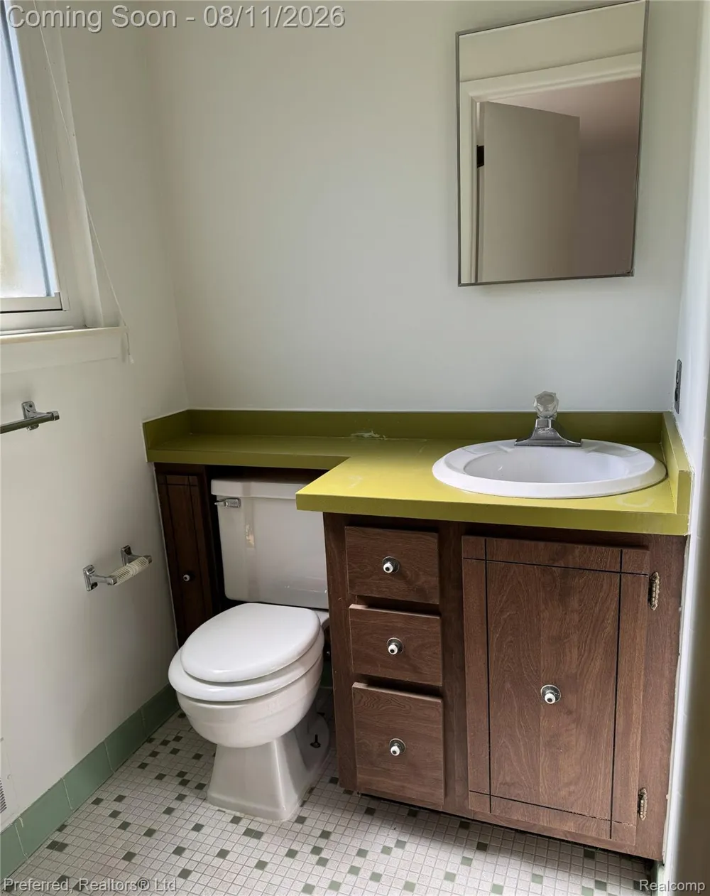 1684 Lexington Street Plymouth City, MI 48170