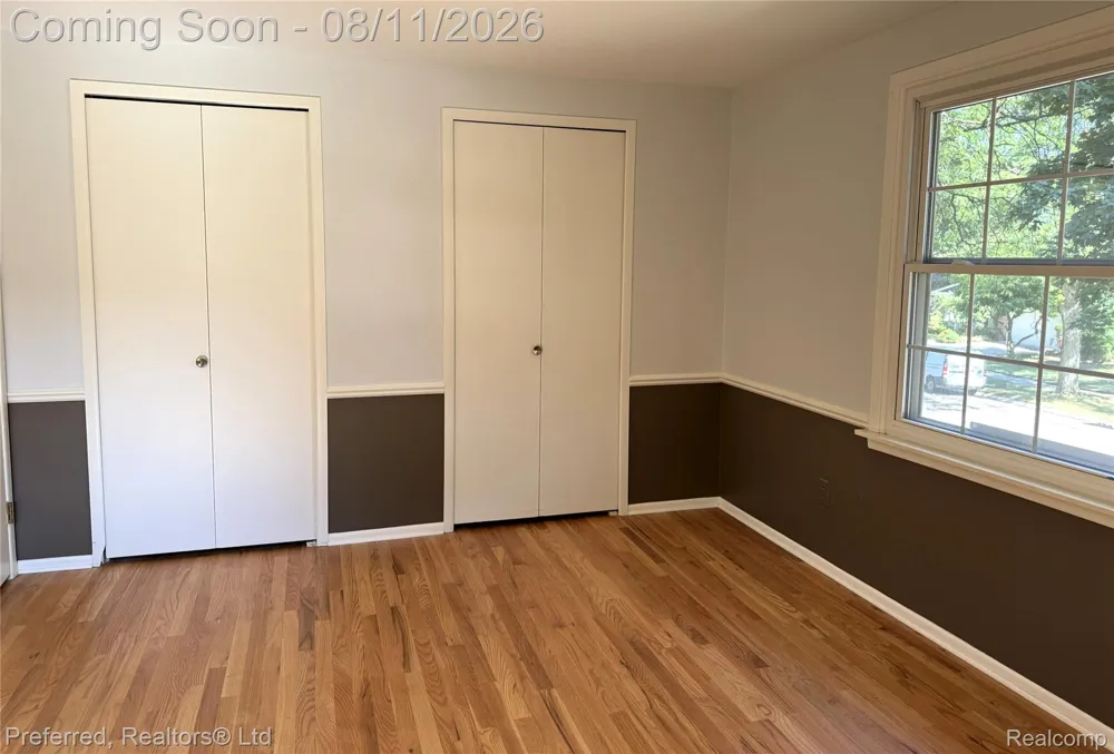 1684 Lexington Street Plymouth City, MI 48170