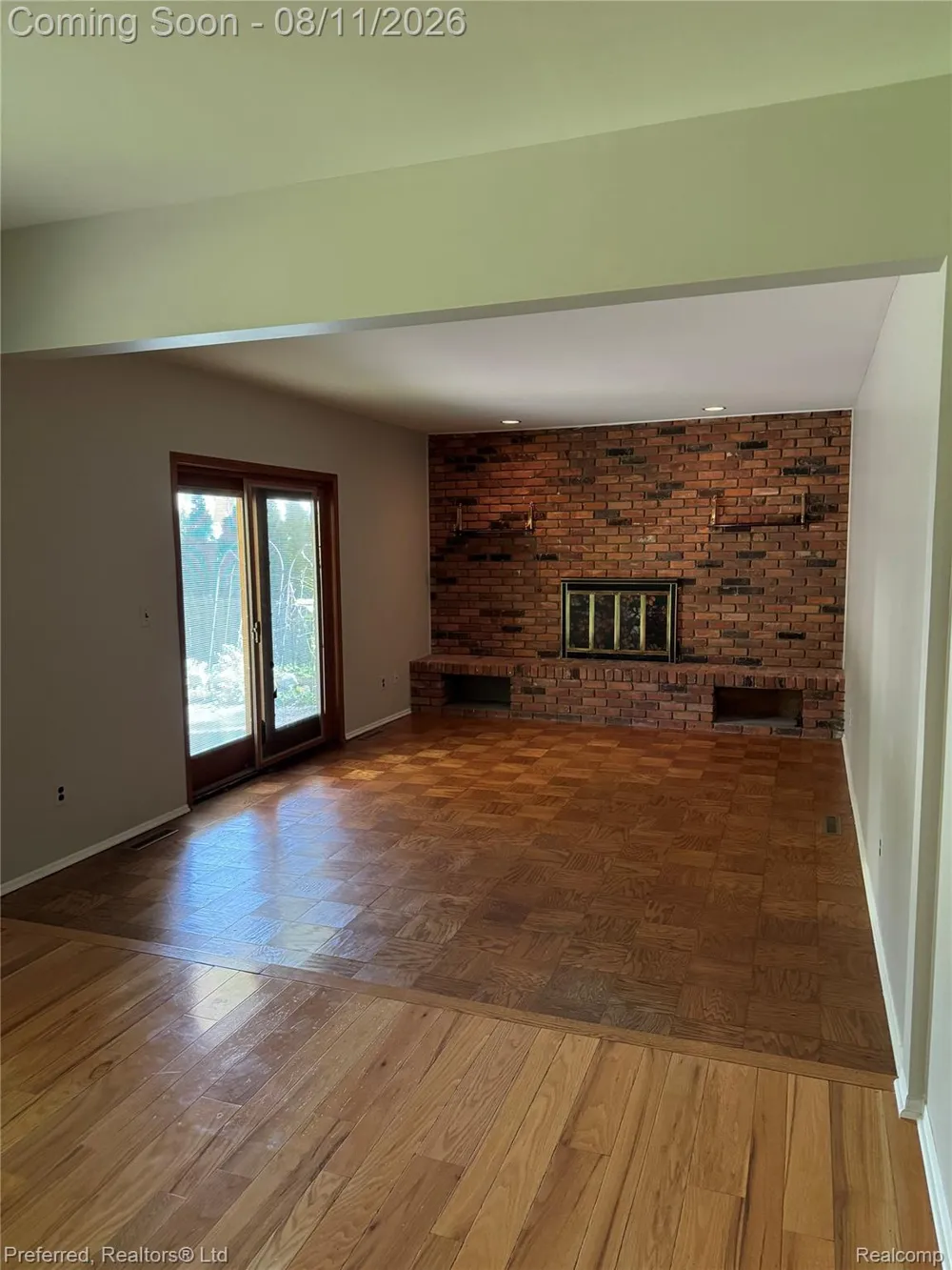 1684 Lexington Street Plymouth City, MI 48170