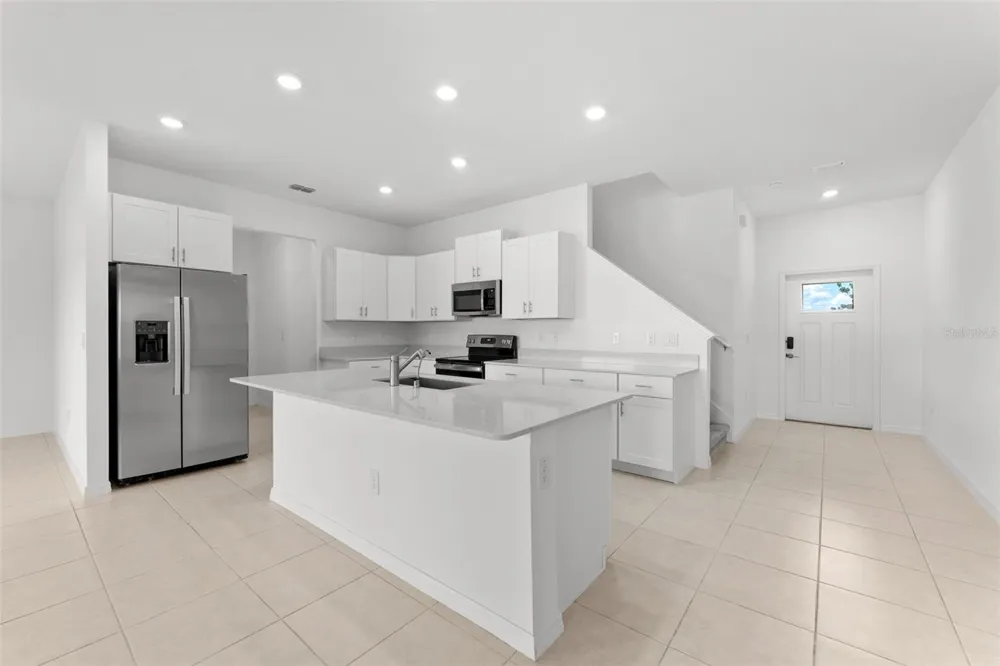 32063 POP ASH PLACE San Antonio, FL 33576